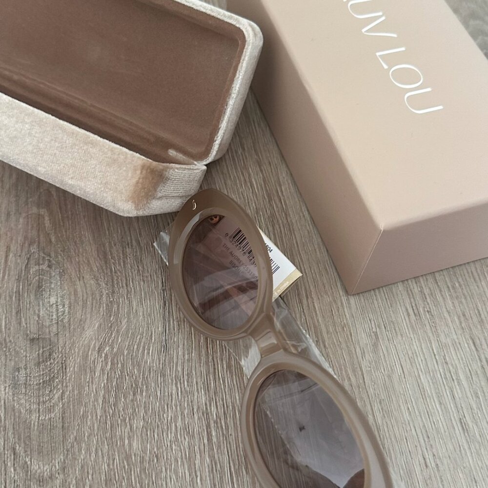 30% OFF NWT!! Luv Lou The Audrey Sunglasses in Bisque - Picture 2 of 6